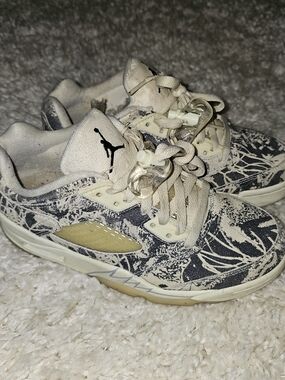 Air Jordan 5 Low Marble Pattern Sneakers in Cream & Black